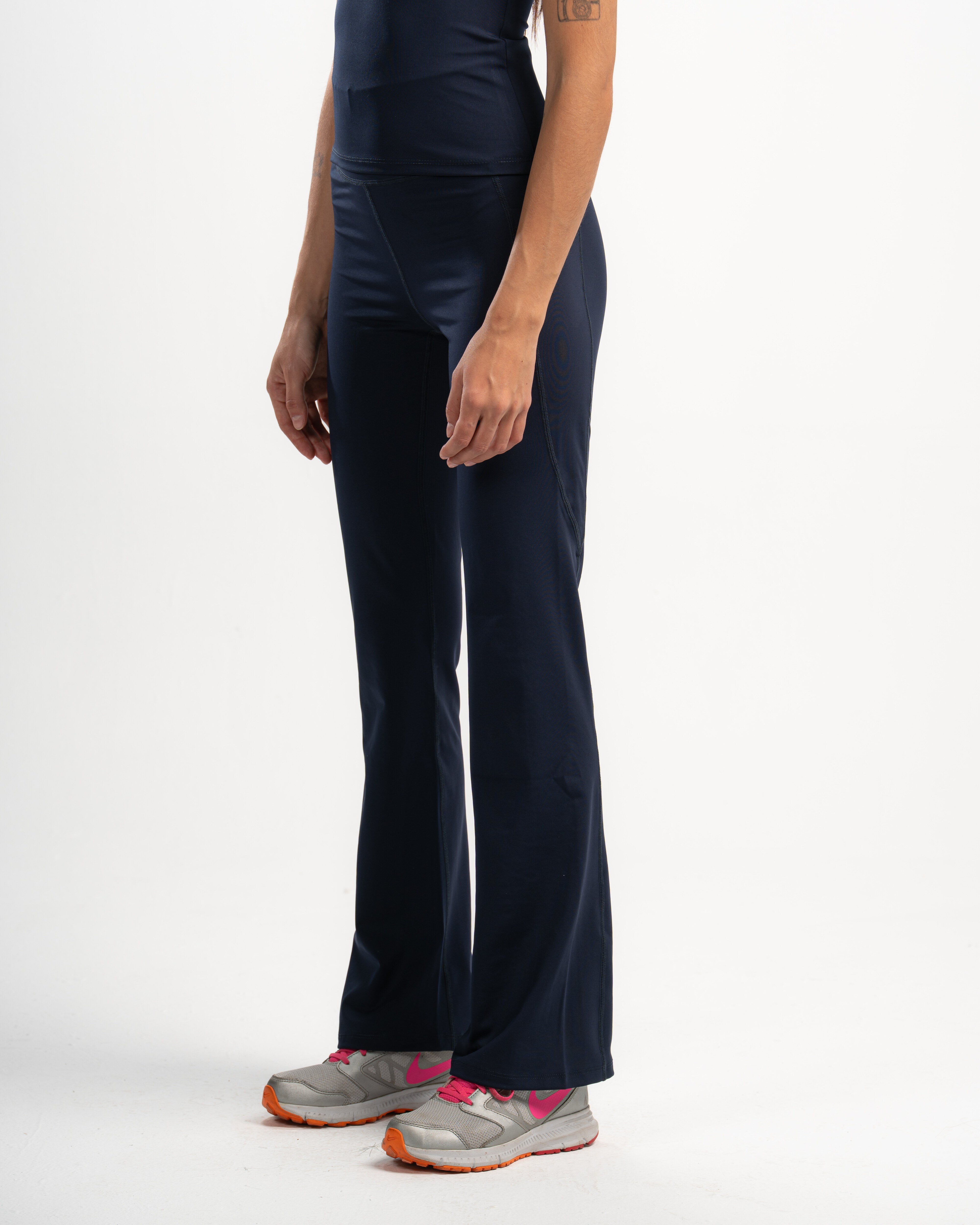 Pocketed Flared Leggings