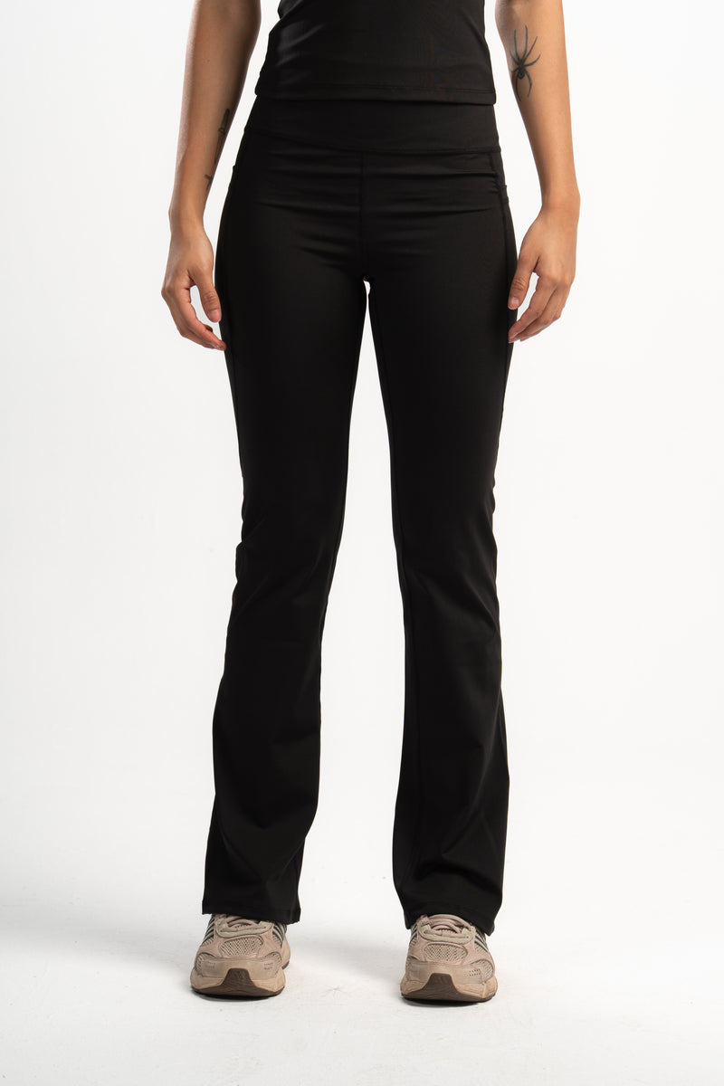 Pocketed Flared Leggings
