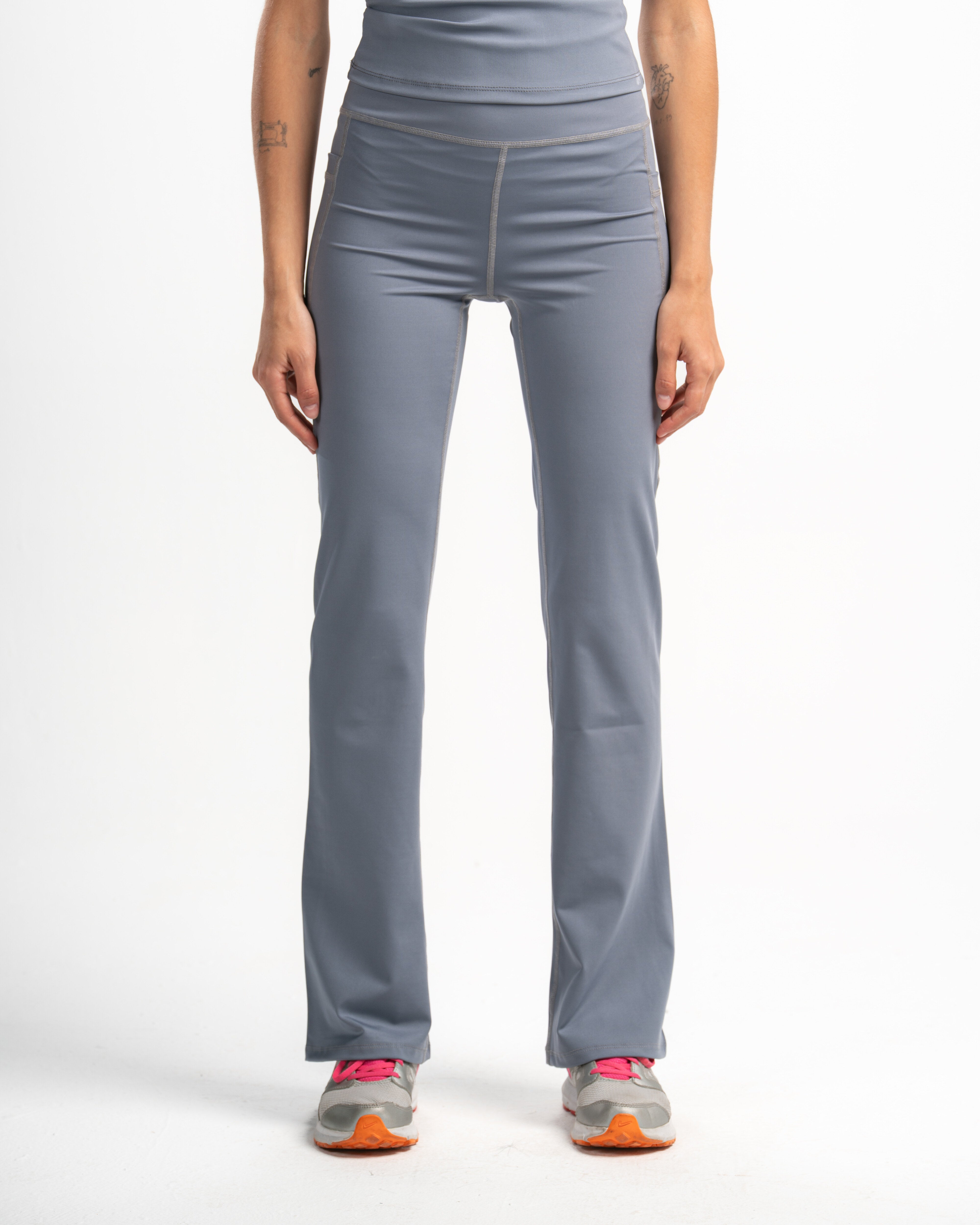 Pocketed Flared Leggings